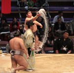 Juryou Rikishi throwing salt, Fukuoka&nbsp;Kokusai