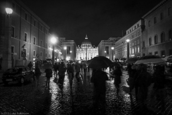 Romans rush to Saint Peter's Square