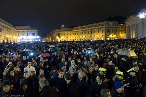 Romans await the announcement of the election of Pope Francis